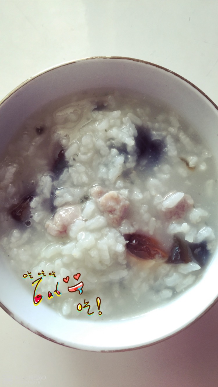 Congee with preserved egg and lean meat