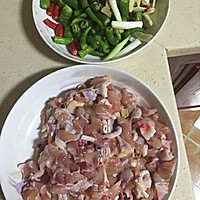 双椒鸡腿肉的做法图解2