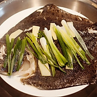 曼步厨房 - 清蒸多宝鱼的做法图解3