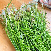 小蒜咸肉饭的做法图解1