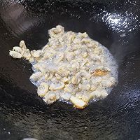 丝瓜蛤蜊鸡蛋汤的做法图解4