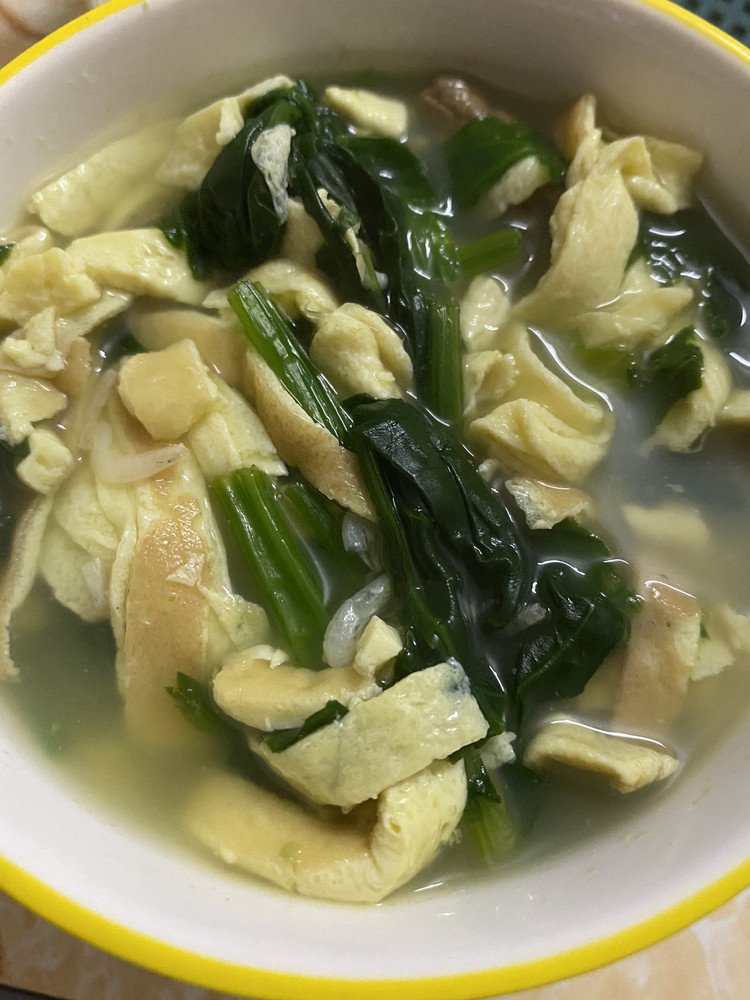 菠菜蛋皮汤的做法