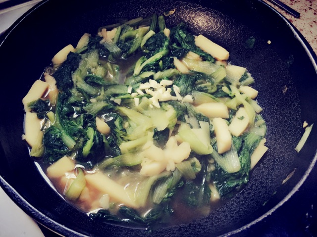 土豆条炖小白菜的做法图解2