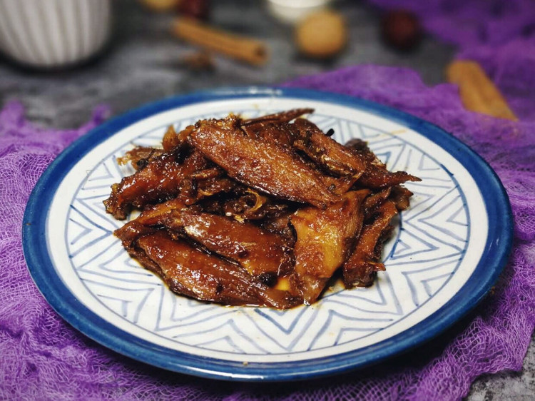 香酥扒皮鱼的做法