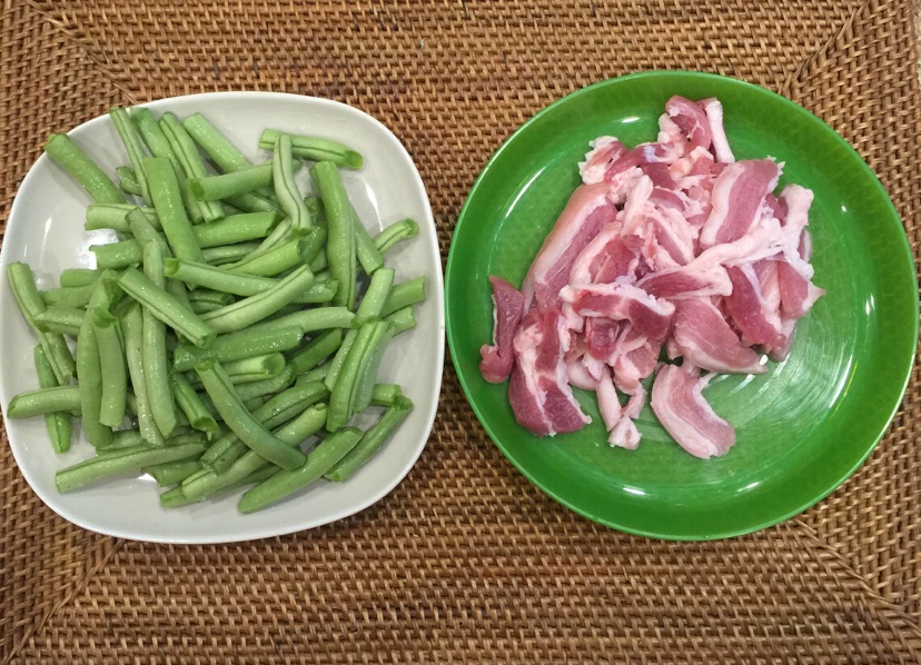 四季豆焖面的做法图解1