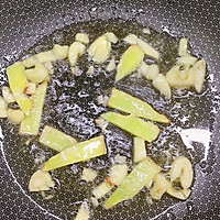荷兰豆炒胡萝卜的做法图解9