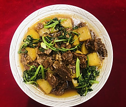 土豆炖白牦牛肉的做法