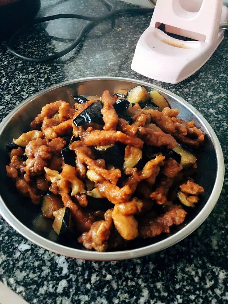 茄子烧肉条的做法