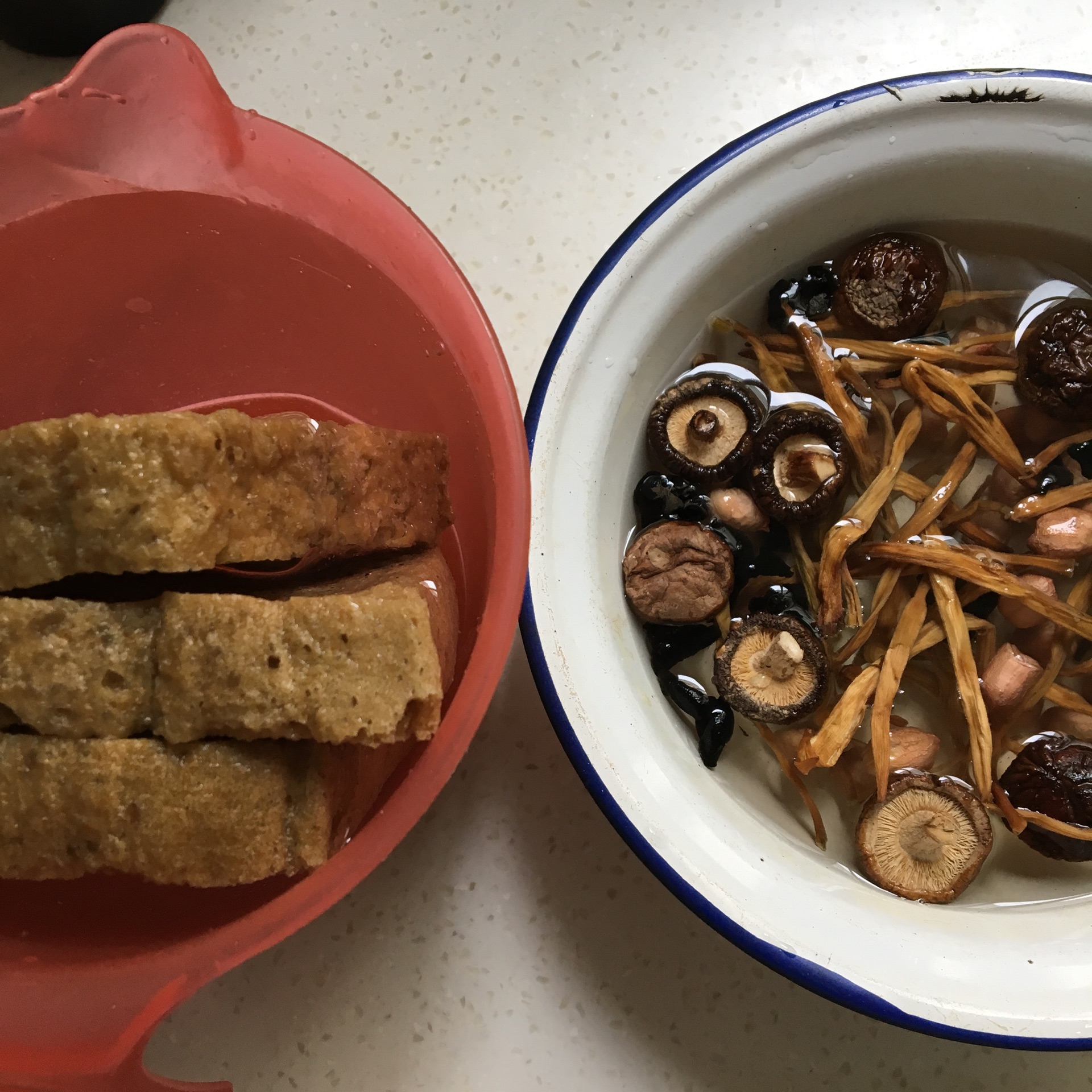 木耳烤麸怎么做_木耳烤麸的做法_豆果美食