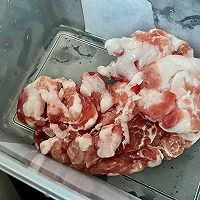 #夏日鲜味轻享健康#莲藕木耳炒猪肉的做法图解3