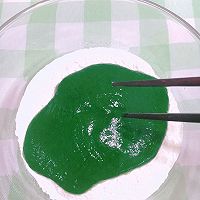 菠菜剪刀面的做法图解1