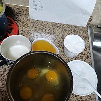 普通面粉做戚风蛋糕的做法图解1