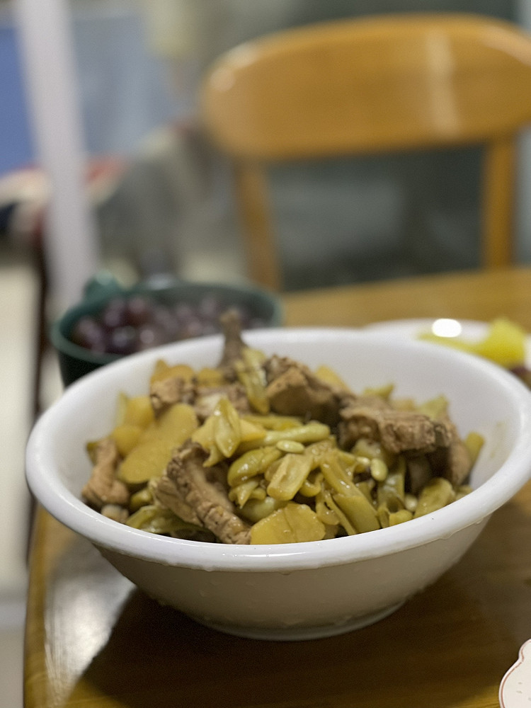 豆角炖排骨的做法