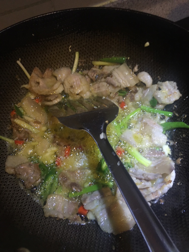 蒜苗回锅肉 正宗川味做法的做法图解9