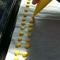 蛋黄溶豆的做法图解5