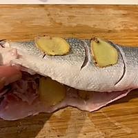 【荼蘼美食】清蒸海鲈鱼的做法图解5