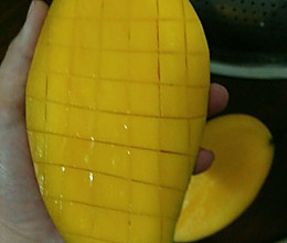 超简单处理芒果，芒果粒的做法