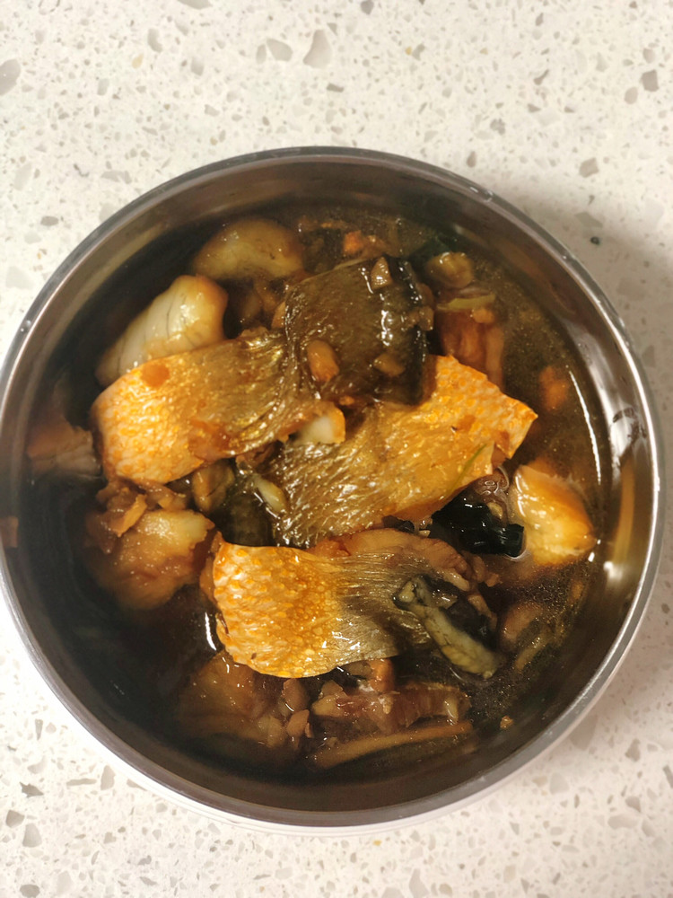 鲜甜快手的酱油黄鱼的做法