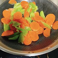 「素」莴笋清炒胡萝卜的做法图解4