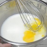 牛奶布丁的做法图解3