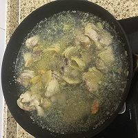 东北小鸡炖蘑菇的做法图解6