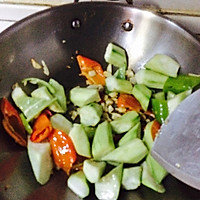 丝瓜炒油条的做法图解4
