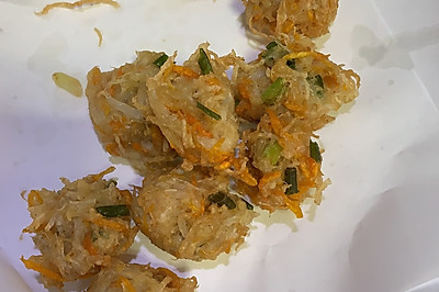 炸萝卜丸子