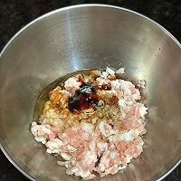 莲藕煎肉饼的做法图解2