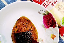 #321沙拉日#快手早餐——能拉丝的照烧芝士饭团的做法