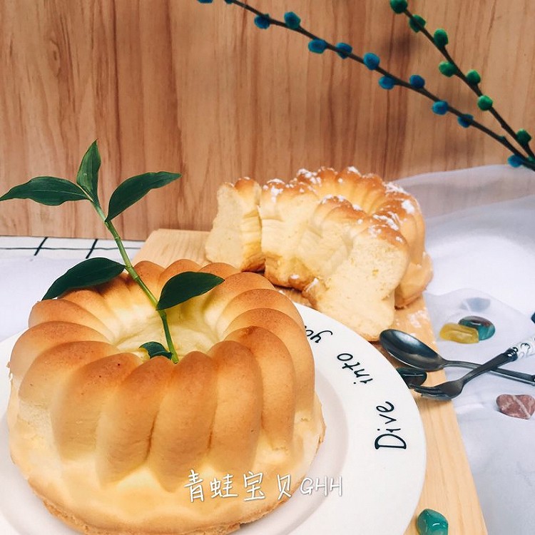 萨瓦林4寸戚风蛋糕的做法