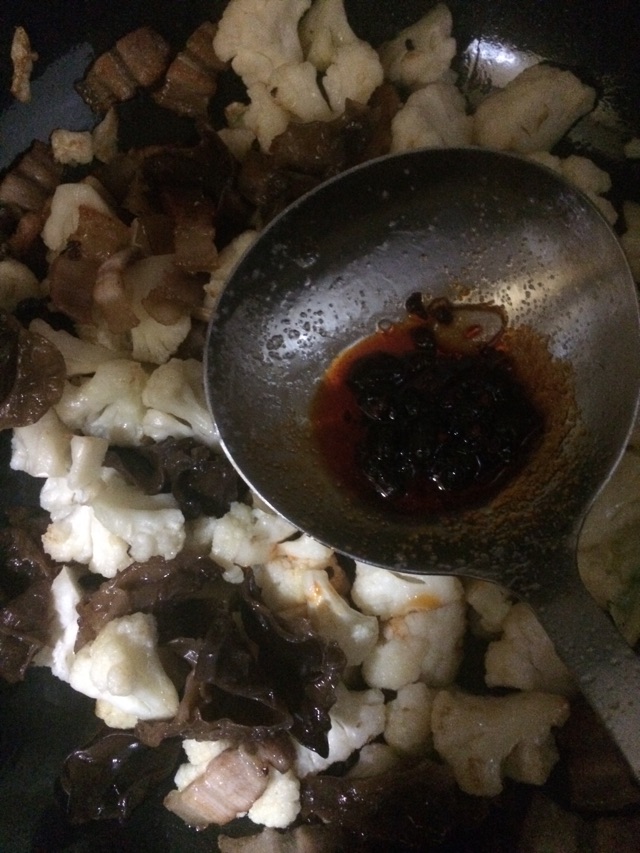菜花干煸五花肉的做法图解5