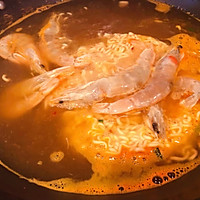 #春季食材大比拼#海鲜辛拉面的做法图解3