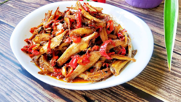 香辣小鱼干