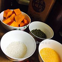 有机大米玉米南瓜绿豆粥的做法图解1