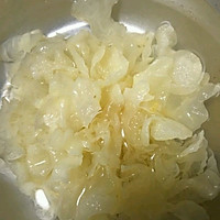 银耳红枣羹的做法图解1