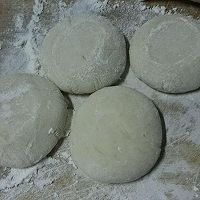 韭菜盒子的做法图解3