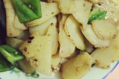 青椒土豆片—简单实惠