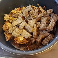 魔芋茶树菇烧鸭腿（电饭锅版）的做法图解16
