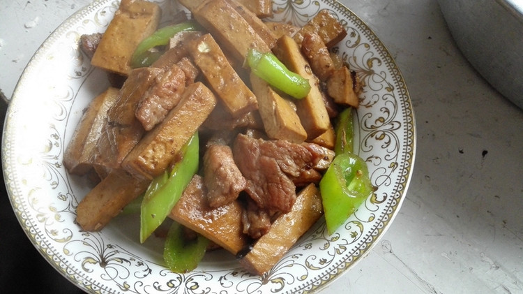 豆腐干炒肉的做法