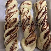 红豆沙麻花手撕面包的做法图解5