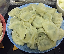 猪肉韭菜水饺的做法