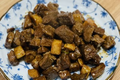 黑椒牛肉粒