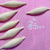 #奈特兰芝士粉挑战赛#芝香蒜香面包的做法图解5