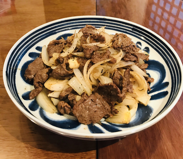 黑椒牛肉爆洋葱的做法