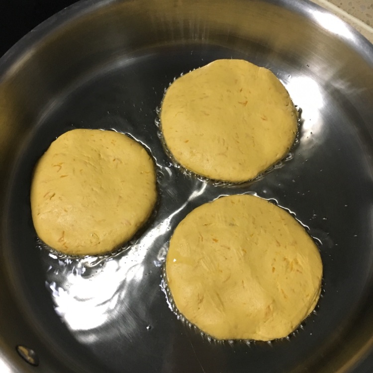 南瓜糯米饼的做法图解6