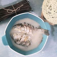 这样煮～鲫鱼汤才像～牛奶的做法图解10