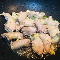家常菜：啤酒炖鸡脖的做法图解4