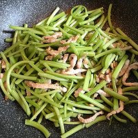 肉丝红薯梗的做法图解3