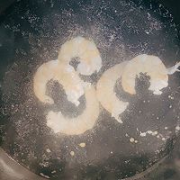 菠萝芒果虾仁沙拉的做法图解3