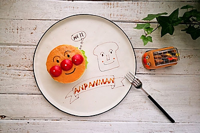 儿童创意早餐～面包超人三明治